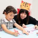 「横浜市こどもの美術展2026」自由参加ワークショップ「へんしん！おめんをつくろう」